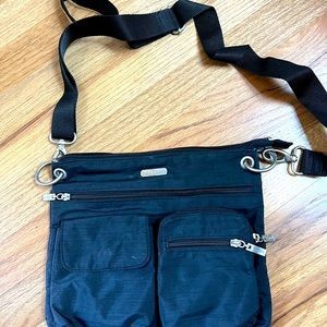 Baggallini crossbody bag